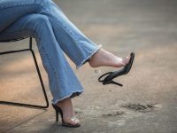 站在花坛前的sja佳爷衩,一张作品让人心醉