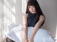 yoko宅夏cos白色丝质连衣裙的原图,让你感受真实与魅力