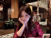 情迷不止!一小央泽真空背带裤的摄影合集精选