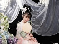 喵小吉小镇生活中的cos作品，让你身临其境