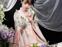 盈盈而笑，喵小吉cos全集下载作品中的角色总能给你带来满心欢喜的感觉。