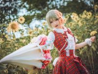 弥音音写真集集:在橙色的光辉下舞蹈,照亮着青春的彩虹。