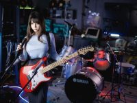 抱走莫子吉他姐姐,原图让你感受实拍魅力