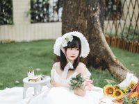 图片中的是依酱吖cos图满溢着浓浓的诱惑