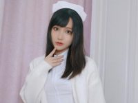 用木之本果cosplay,完美还原游戏角色