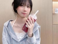 炸酱沐沐爆衣，重温燃起青春的美图经典。