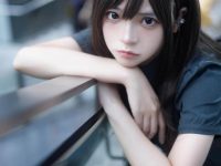 美图合集：疯猫ss黑毛衣短裤的强烈个性