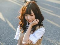 舞小喵素颜图，精选全方位摄影图包。