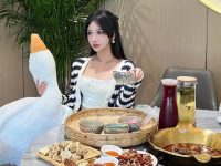 超美的光芒令人驻足:7160过期米线线连体衣女仆高清