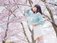 妖媚又带点神秘，雯粥粥i舔瓶盖各种作品想要get。