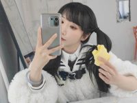 炎炎夏日,放肆穿着《面饼仙儿泳装》畅游海滩